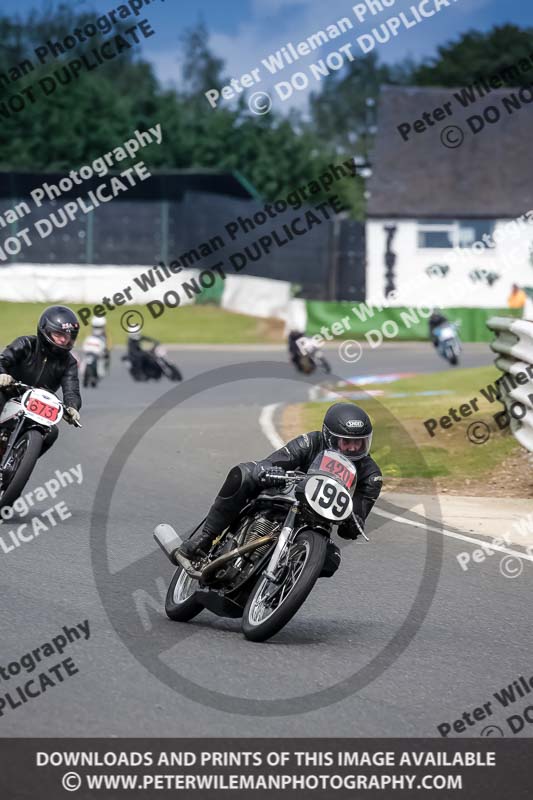Vintage motorcycle club;eventdigitalimages;mallory park;mallory park trackday photographs;no limits trackdays;peter wileman photography;trackday digital images;trackday photos;vmcc festival 1000 bikes photographs